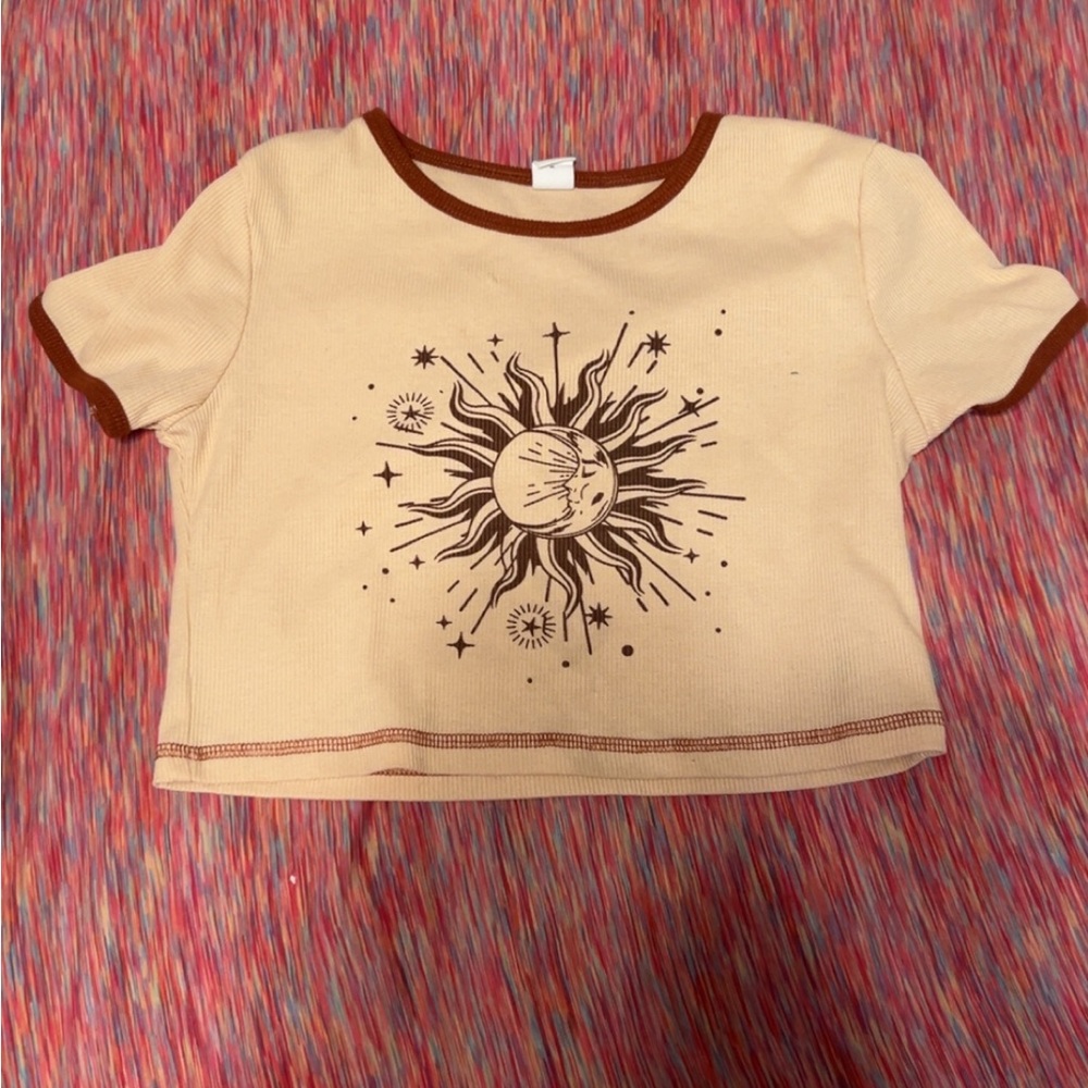 SHEIN Beige and Brown Sun Graphic Baby Tee